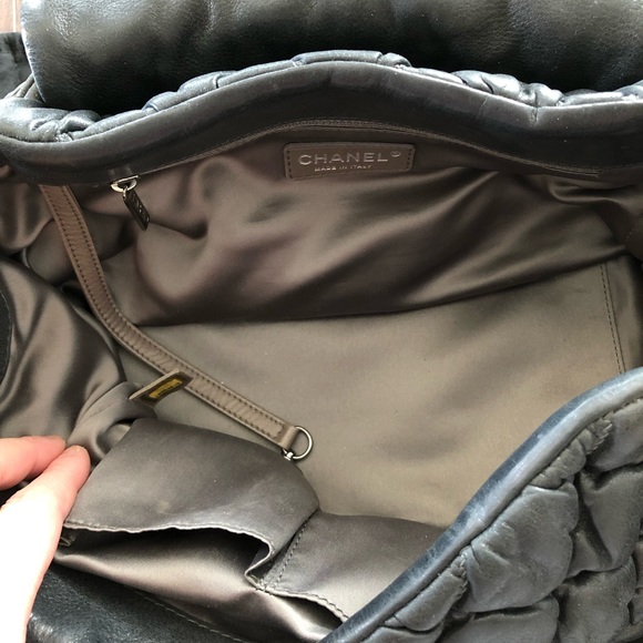 AUTH Chanel Grey Black Silver Bubble Quilted Shoulder Handbag purse Leather Bag - Picture 6 of 13